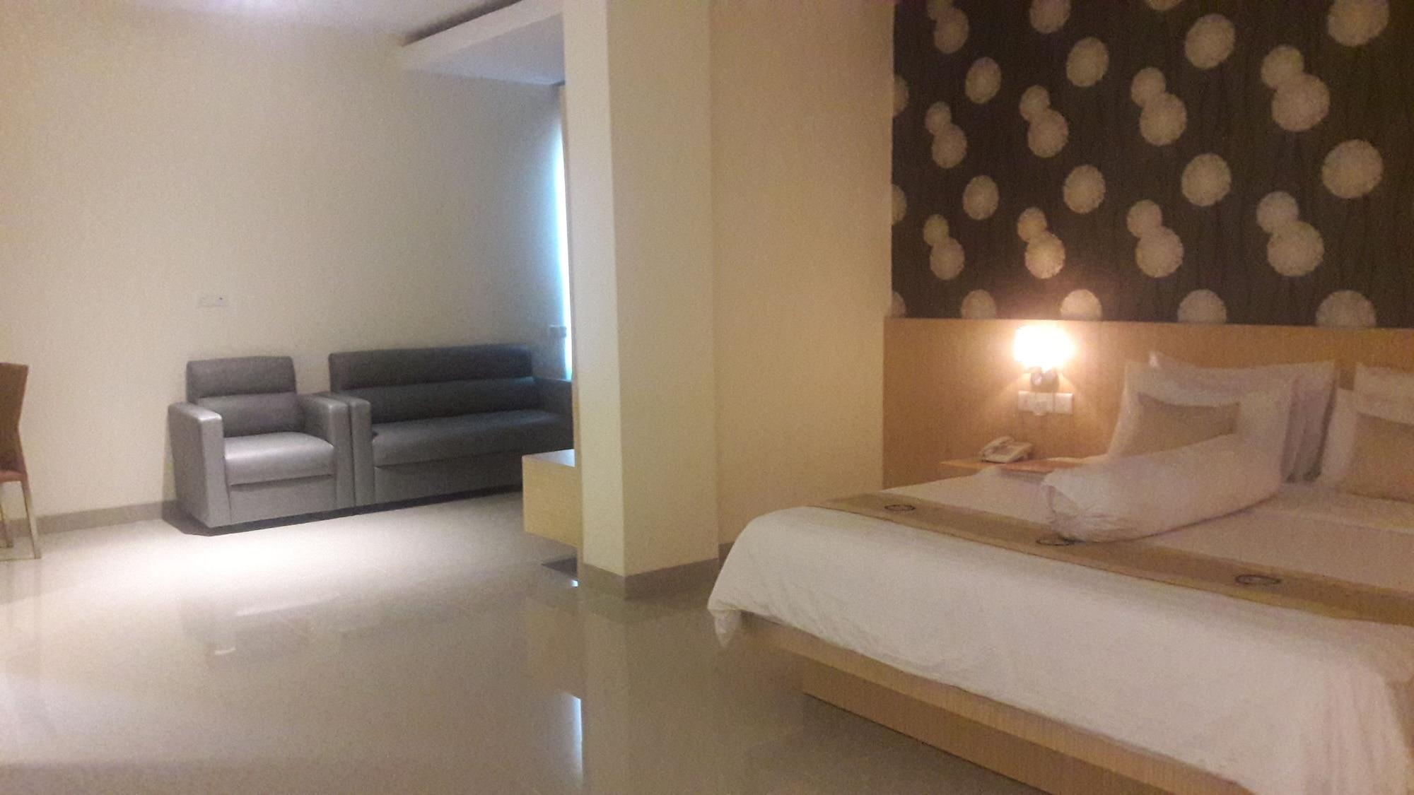 Kaliban Hotel Batam Eksteriør bilde