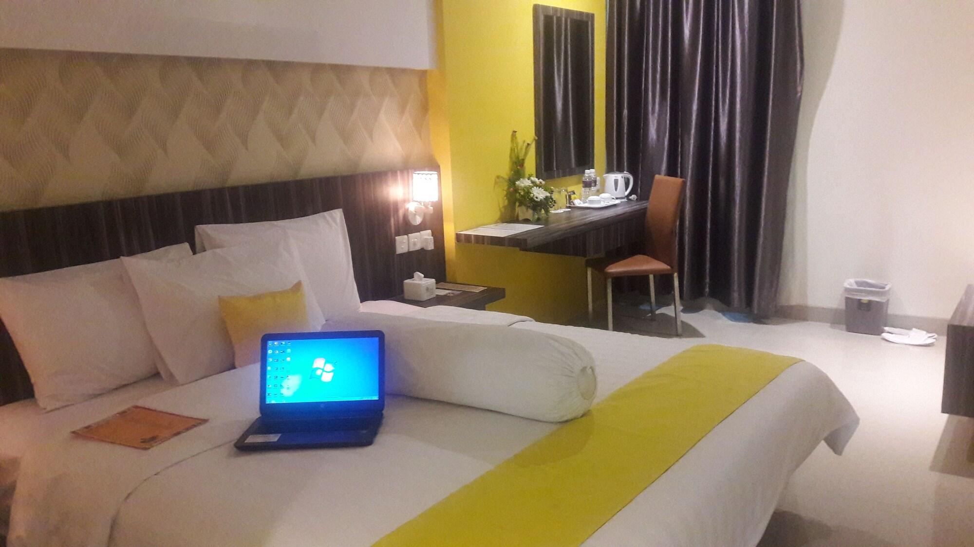 Kaliban Hotel Batam Eksteriør bilde