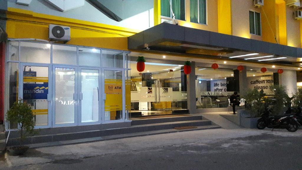 Kaliban Hotel Batam Eksteriør bilde