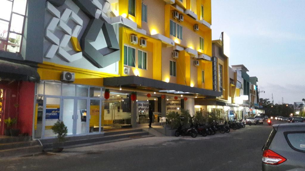 Kaliban Hotel Batam Eksteriør bilde